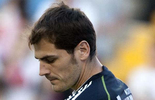 Iker Casillas tras salir del hospital: 'No sé cómo va a ser mi futuro' - C9N