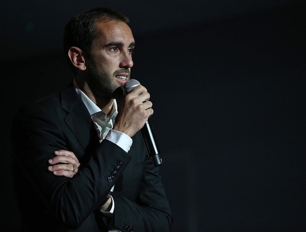 Diego Godín anuncia que deja el Atlético de Madrid