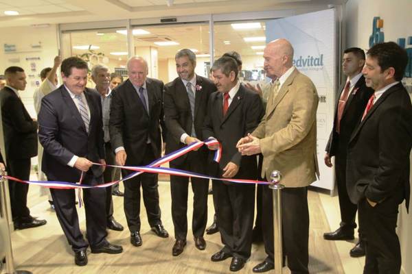 Mandatario participó en inauguración de centro médico en San Lorenzo | .::Agencia IP::.