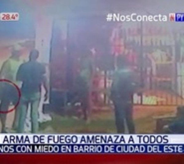 Mantiene en zozobra a sus vecinos amenazándolos con una pistola - Paraguay.com