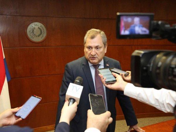 Mario Abdo pide a la Corte Suprema independencia y seguridad jurídica