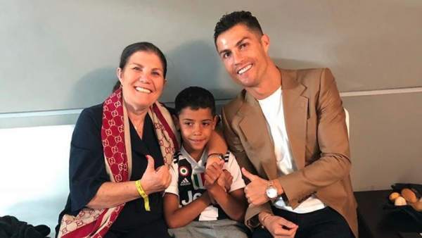 Redes sociales destacan blooper de la mamá de Cristiano Ronaldo · Radio Monumental 1080 AM