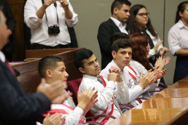 Inicio del debate: ofrecer ofertas a los 150.000 alumnos excluidos