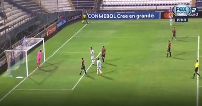 El blooper de la Libertadores - Deportes - ABC Color