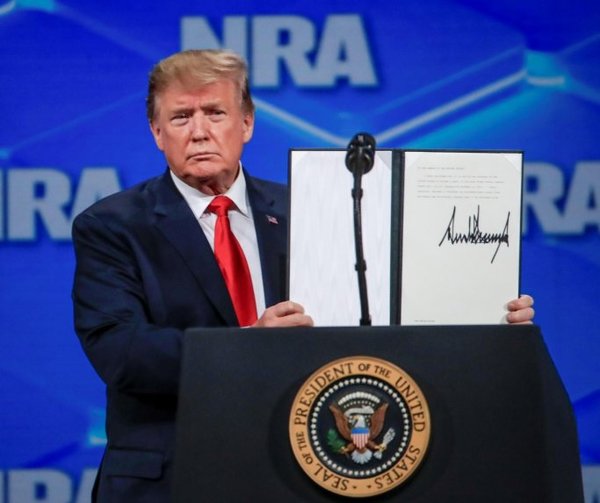 Trump perdió más de US$ 1.000 millones en una década, según informe de prensa - Internacionales - ABC Color