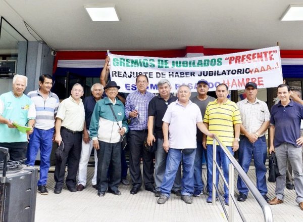 Los jubilados del IPS piden reajuste del 10% - Edicion Impresa - ABC Color