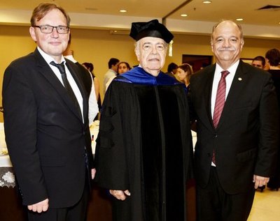 UPA ofreció un brindis a los egresados 2018 - Edicion Impresa - ABC Color