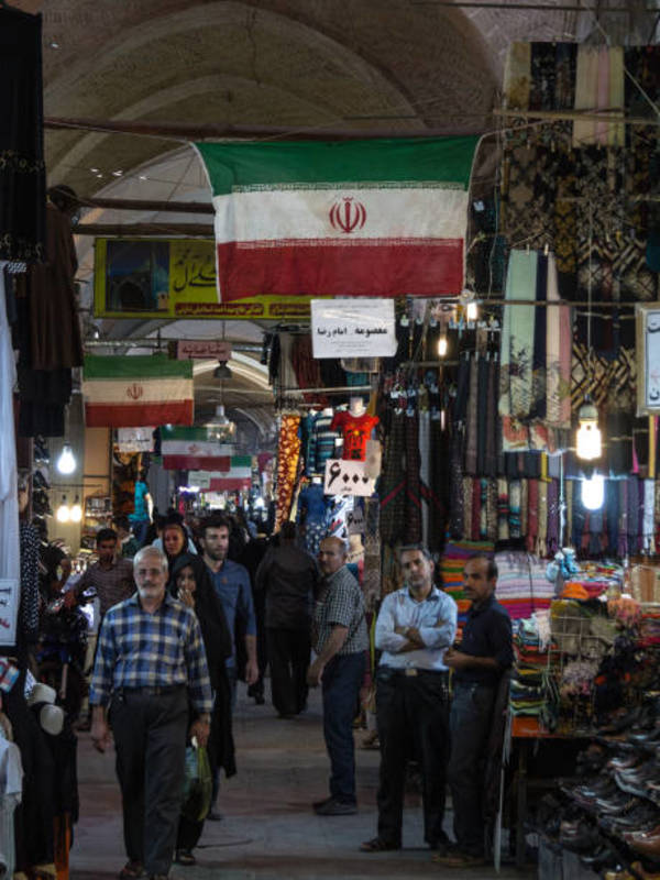 Las sanciones de EEUU llevan al borde de la pobreza a la nación iraní | .::Agencia IP::.