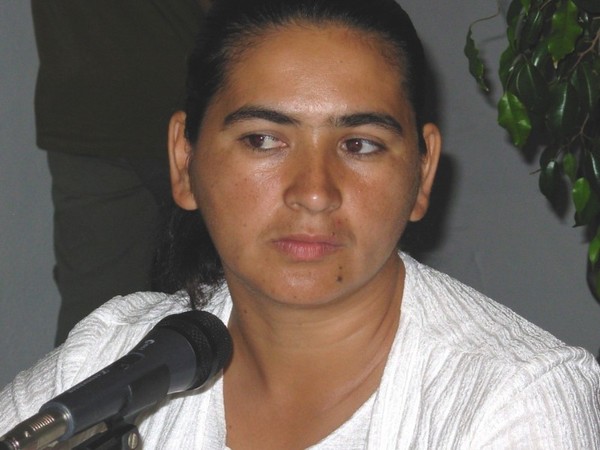 Piden ayuda para no ser sacados de inmueble - Radio 1000 AM