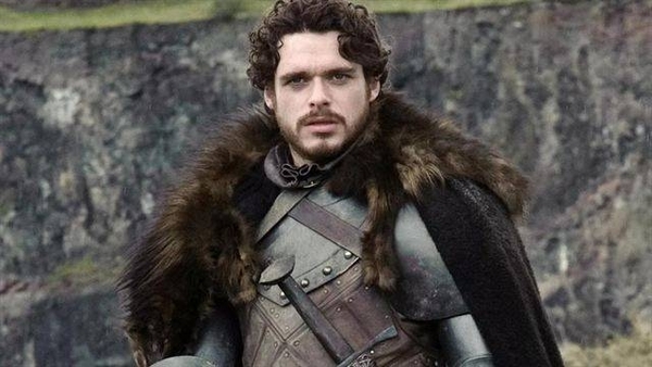 HOY / Richard Madden negocia unirse a Angelina Jolie en "The Eternals" de Marvel