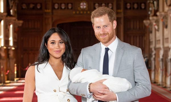 Harry y Meghan finalmente presentaron a su hijo