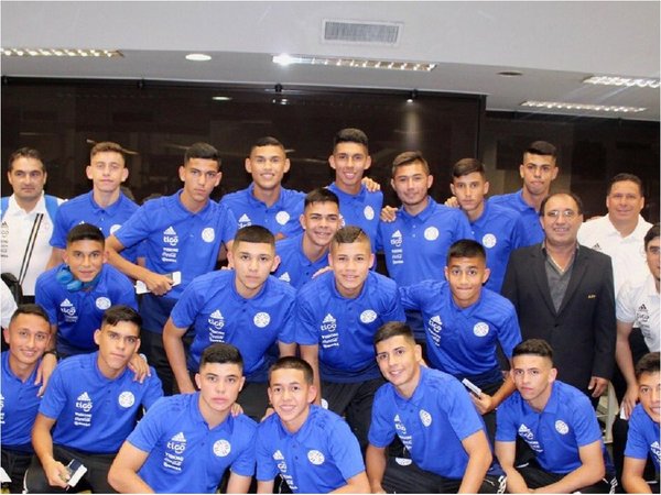 La Albirroja Sub 16 partió rumbo a Portugal