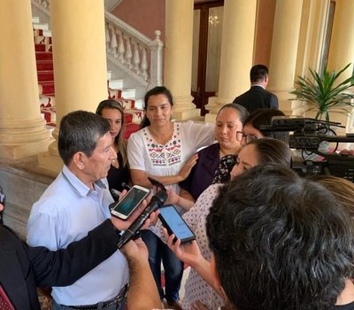 Familiares de policías caídos reciben una esperanza - Nacionales - ABC Color