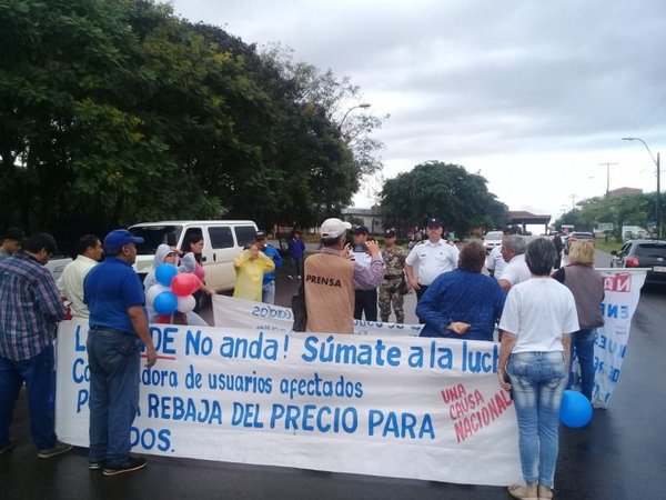 Encarnacenos exigen tarifa social - Nacionales - ABC Color