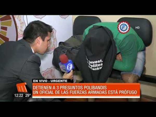 Detienen a policías sospechosos de realizar un asalto