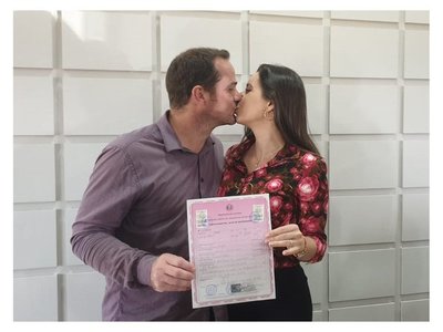 Después de 16 años juntos legalizaron su matrimonio: "No deja de ser un momento especial"