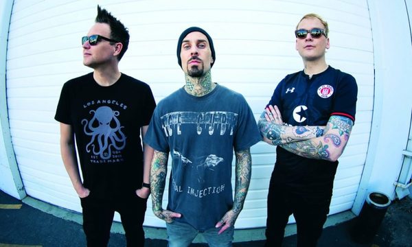 Escuchá el nuevo single de Blink 182, “Blame It on My Youth”