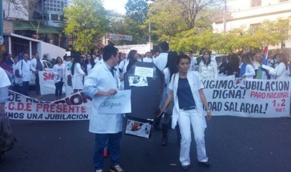 Aguardan promulgación de ley de régimen jubilatorio para médicos · Radio Monumental 1080 AM