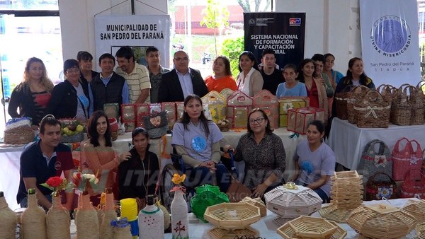 NOVEDOSA FERIA DE EMPRENDEDURISMO SE REALIZÓ EN SAN PEDRO DEL PNÁ.