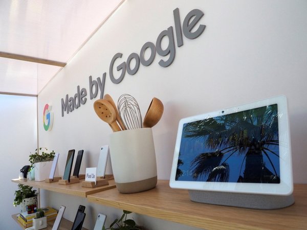 Google saca modelos más sencillos del teléfono Pixel a mitad de precio