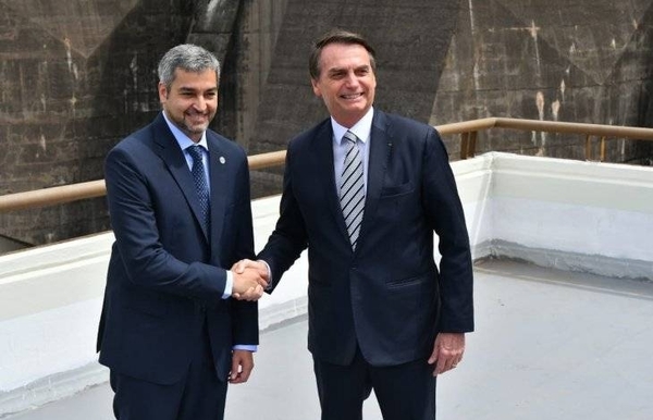 HOY / ¿Estilo Bolsonaro para lucha contra crimen en Paraguay? Abdo y Jair hablarán de ello