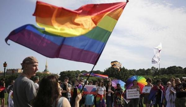 Chile da el primer paso para que parejas del mismo sexo puedan adoptar » Ñanduti