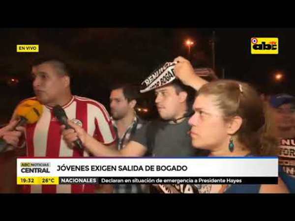 Jóvenes exigen salida de Bogado - Tv - ABC Color