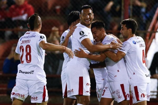 Huracán golea en su despedida - Deportes - ABC Color