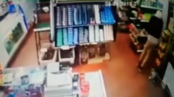 HOY / Delincuentes asaltan supermercado en Pirayú y huyen a pie