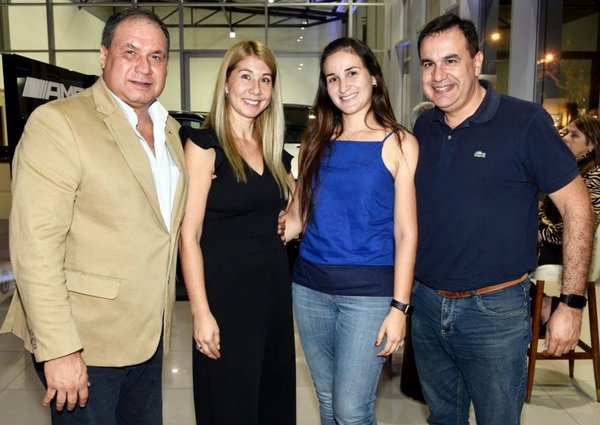 Exclusivo MB Sessions de Mercedes-Benz - Edicion Impresa - ABC Color
