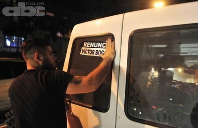 Ciudadanos en campaña para lograr destitución de Víctor Bogado - Fotos - ABC Color