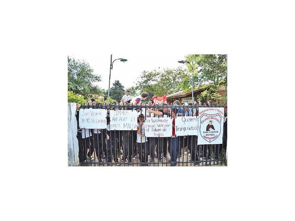 Guairá: Denuncian a director de colegio por presunto acoso