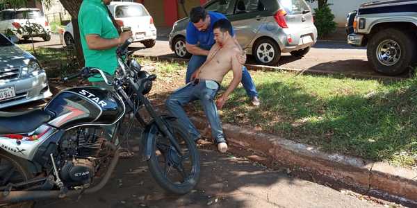Joven brasileño se quitó los ojos con sus propias manos en Ciudad del Este