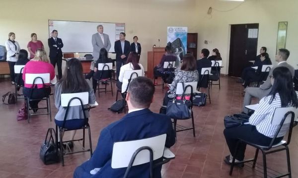 Realizan examen de concurso de ingreso y promoción en Caacupé