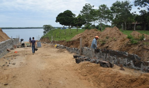 Construyen dos puertos pesqueros en Ayolas - ADN Paraguayo