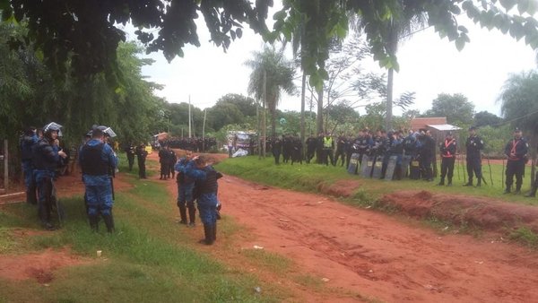Desalojo en Itauguá: Abogado demandará al comandante de la Policía Nacional » Ñanduti