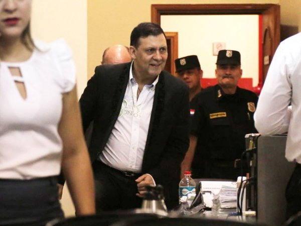 Víctor Bogado asegura que no renunciará: "Soy un piloto de tormentas"