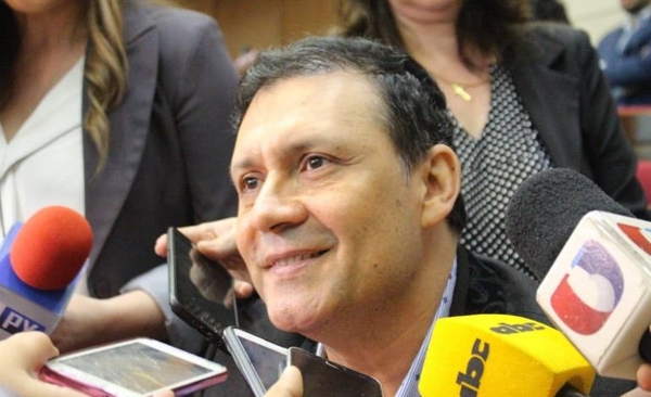 HOY / “El cadáver político que mataron goza de buena salud”, dice Bogado y reitera que es inocente