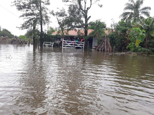 Ñeembucú: varias comunidades están bajo agua y necesitan asistencia