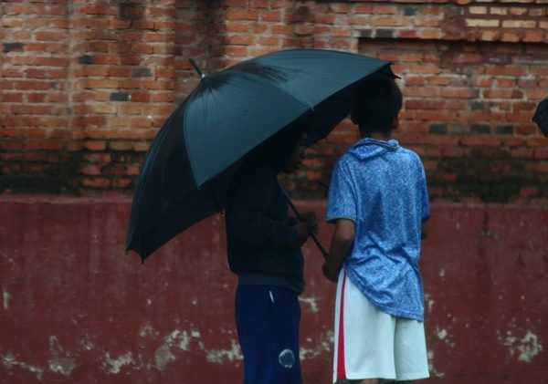 Meteorología emite alerta de tormentas para ocho departamentos