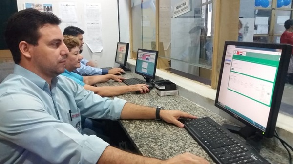 Ministerios planifican conectividad de 480 servicios de salud para optimizar gastos | .::Agencia IP::.