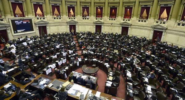 Diputados de Argentina muestran su consternación por ataque a compañero | .::Agencia IP::.