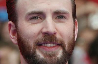 Chris Evans vuelve a demostrar su humildad en reencuentro con sus excompañeros de colegio - C9N