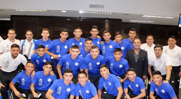 La Albirroja ya se encuentra en Portugal - ADN Paraguayo