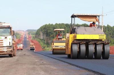 Rehabilitarán y pavimentarán tres tramos de 58 kilómetros en el departamento de Itapúa - ADN Paraguayo