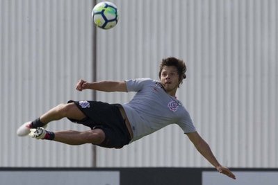 Ángel Romero, en la mira del Vasco - Deportes - ABC Color