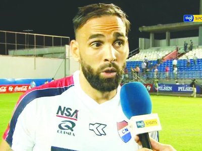 Parra, de titular a ser rajado de la Academia
