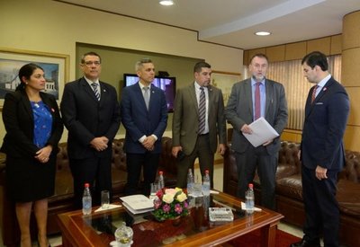 Impuestazo: Hacienda presenta proyecto al Congreso - 730am - ABC Color