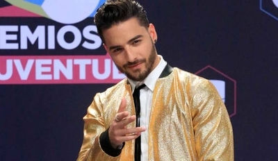 HOY / Maluma dijo que es normal que  2 hombres hagan el amor con  10 a 15 mujeres: estallan redes