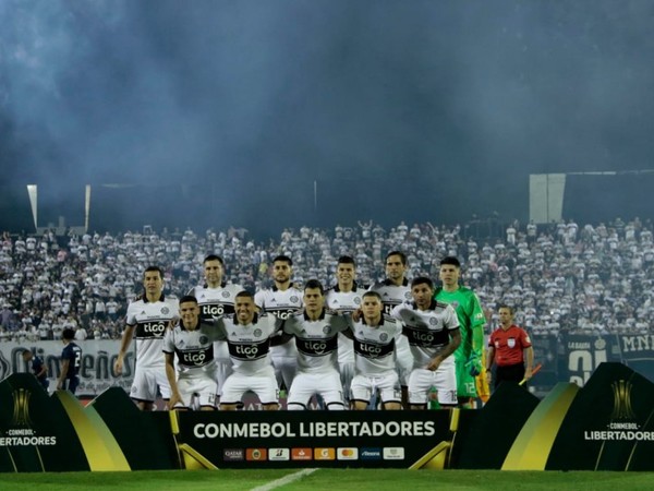 Traspié y adiós invicto en Libertadores - Radio 1000 AM